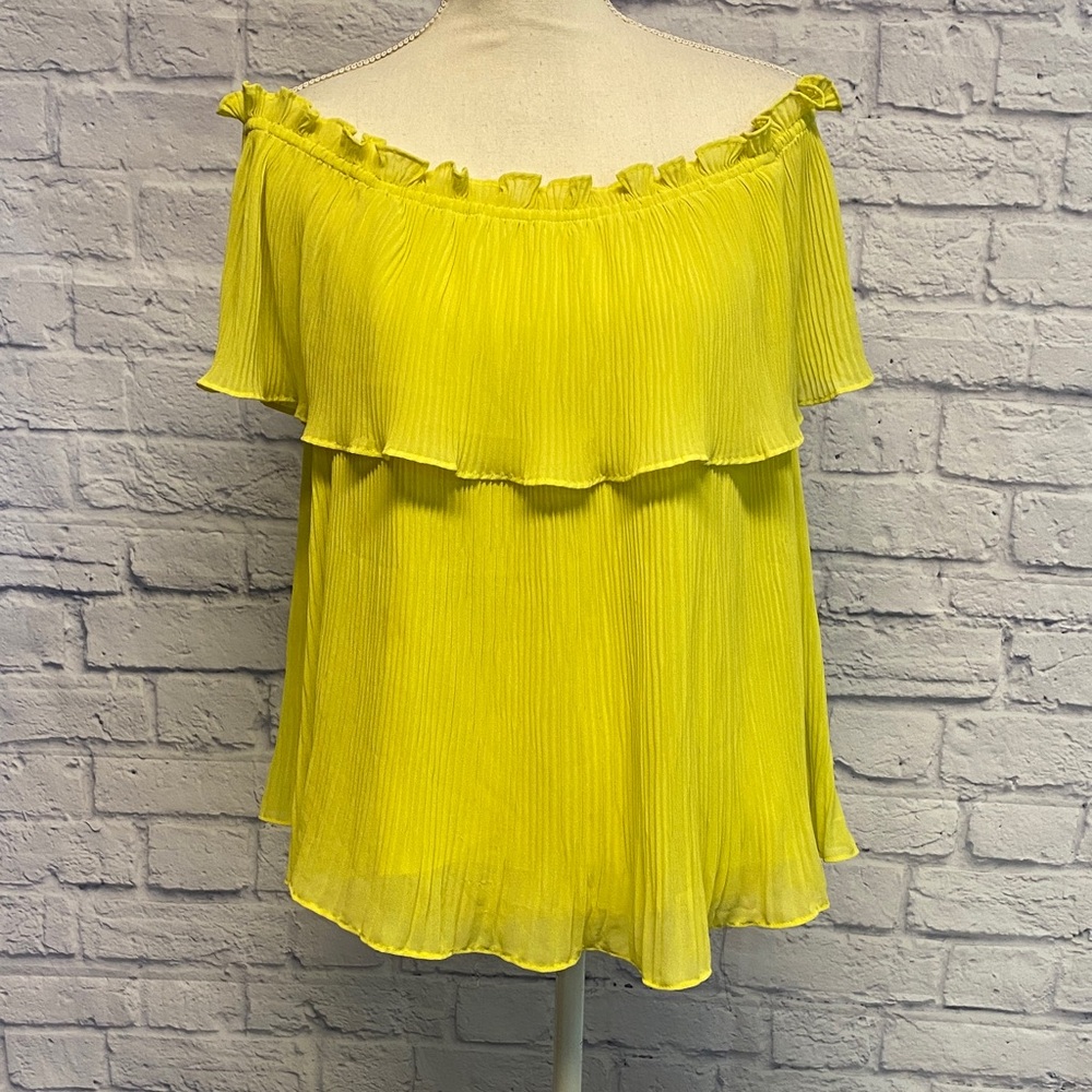 Naked Zebra Off the Shoulder Sunny Yellow Pleated Ruffle Blouse Size Medium